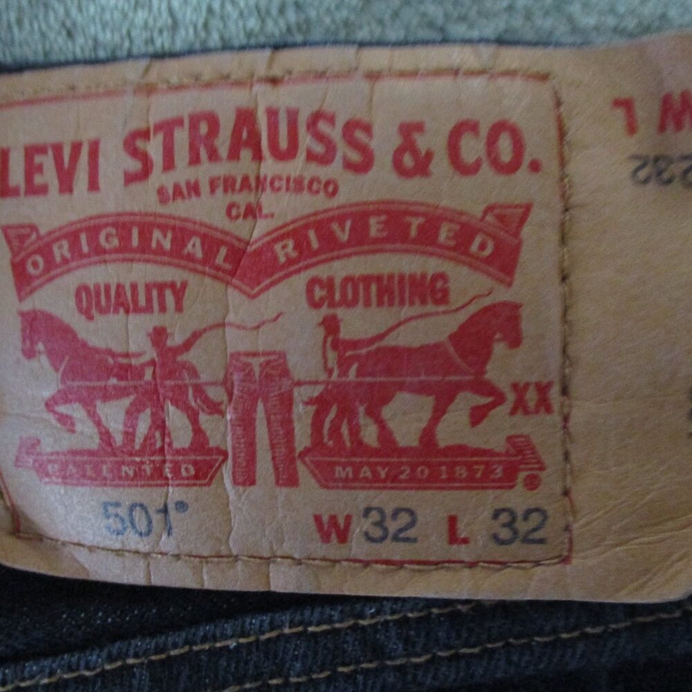 501 Levis 32x32 Black Button up - Picture 5 of 6